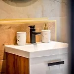 Perla Bialki Z Jacuzzi Chalet *