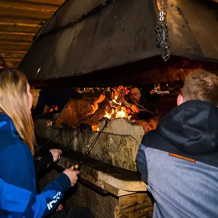 Perla Bialki Z Jacuzzi *