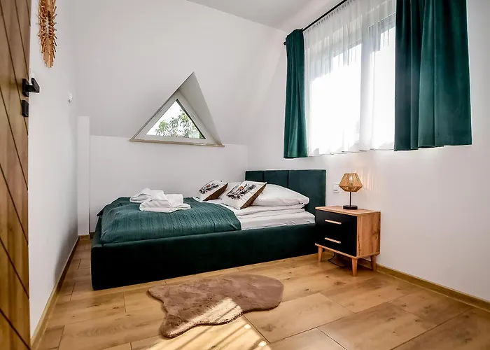 Perla Bialki Z Jacuzzi Шале *