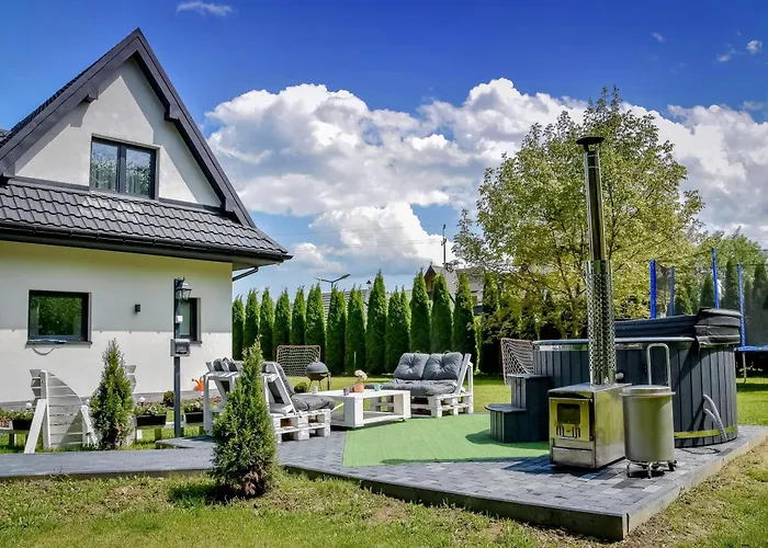 Perla Bialki Z Jacuzzi