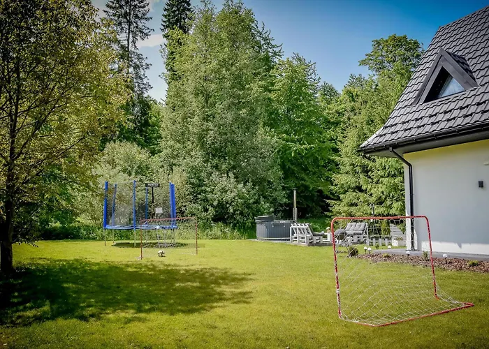 Perla Bialki Z Jacuzzi *