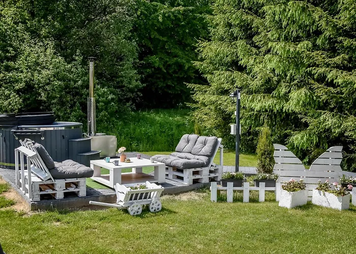 Perla Bialki Z Jacuzzi *